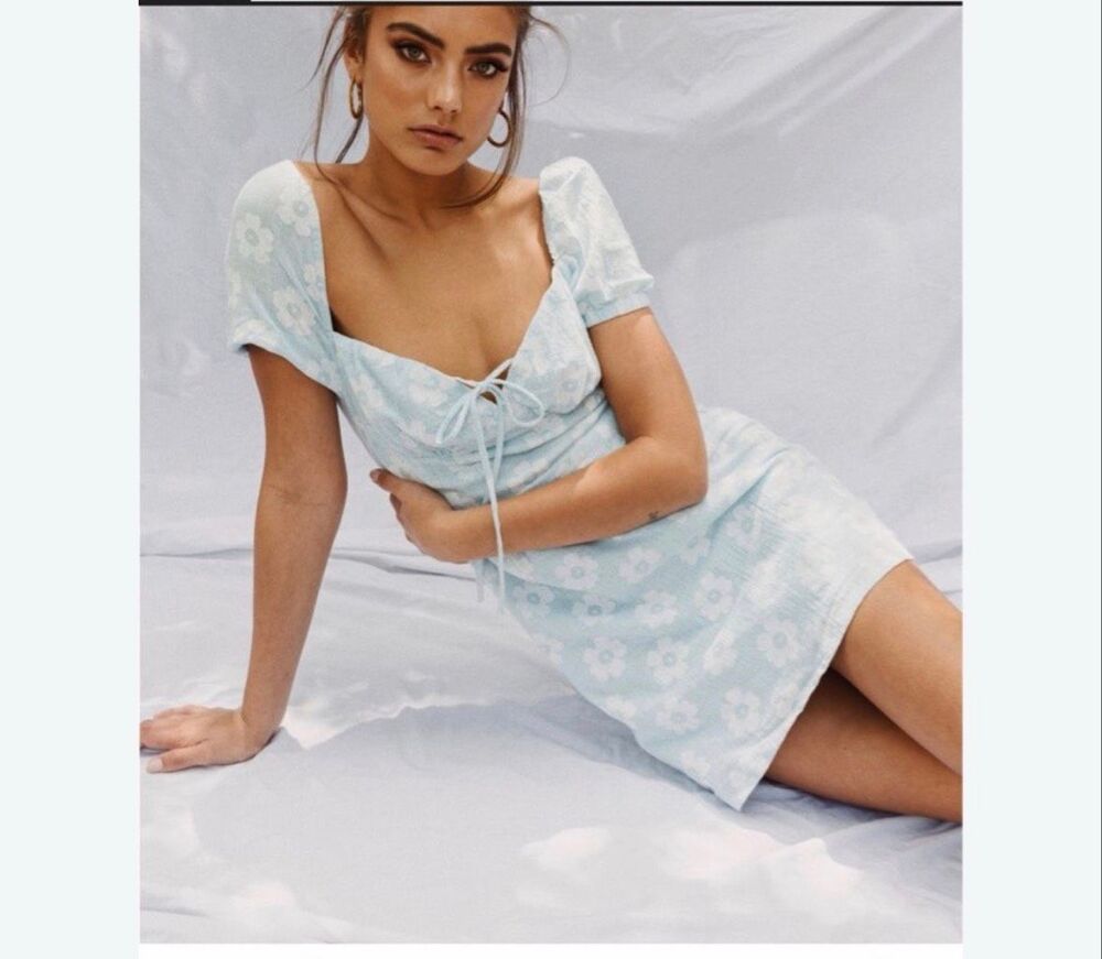 Princess Polly Shelly Mini Dress blue floral print sweetheart neckline sz 8